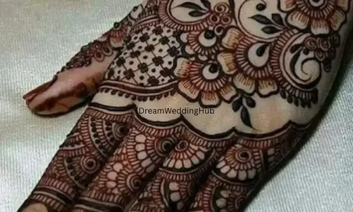 Gautam Mehandi Wale