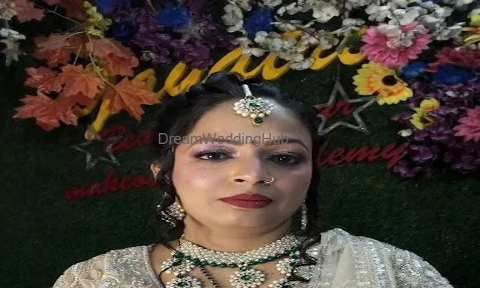 Gayatri Makeover Academy By Namrata