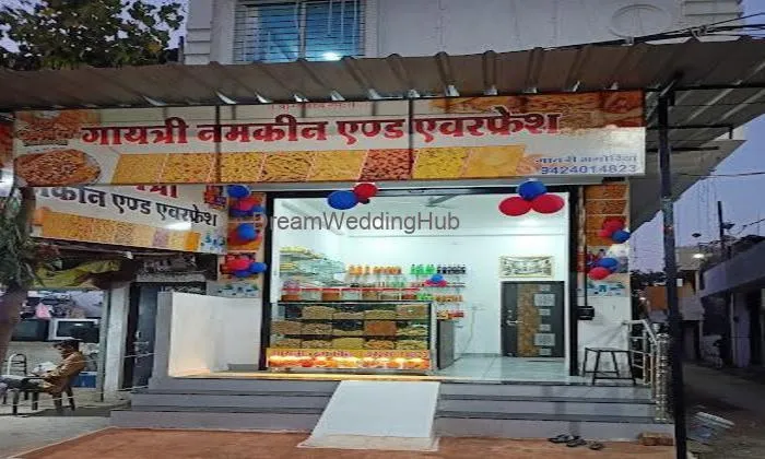 Gayatri Namkeen And Everfresh