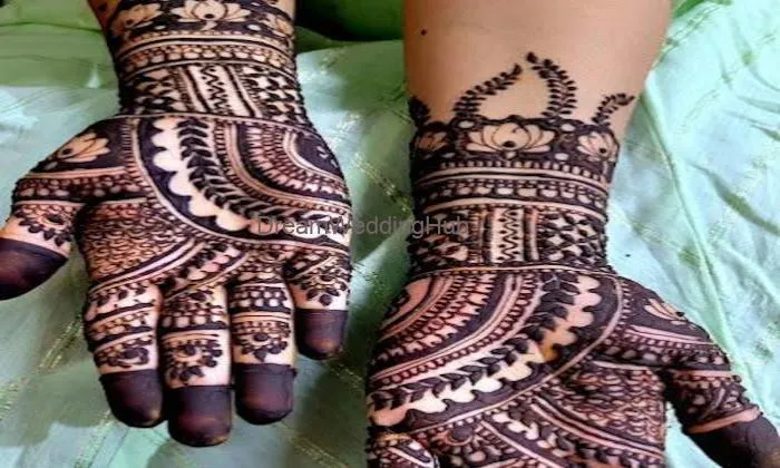 Gayatri's Mehendi Art 🌿