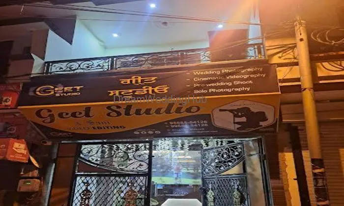 Geet Studio Phagwara Punjab & Sani Video Editing Geet Studio Phagwara Punjab & Sani Video Editing