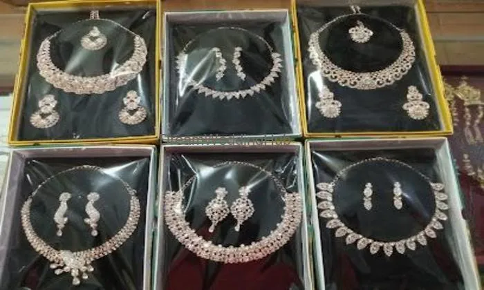 Ghughri Jawellers | 1 Gram Gold Showroom Morbi