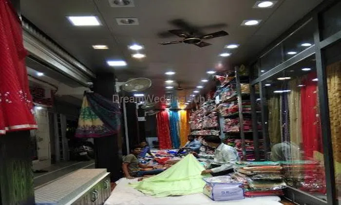 Giriraj Saree And Lehnga Giriraj Saree And Lehnga