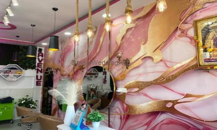 Girl's Avenue Salon