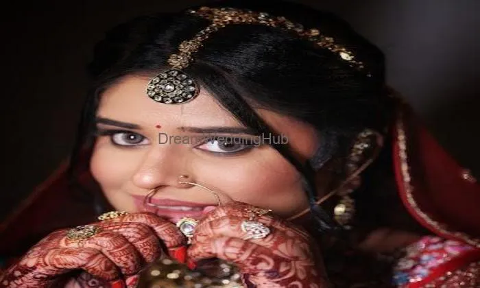 Gitika Makeovers - Best Makeup Artist In Uttarakhand For Wedding