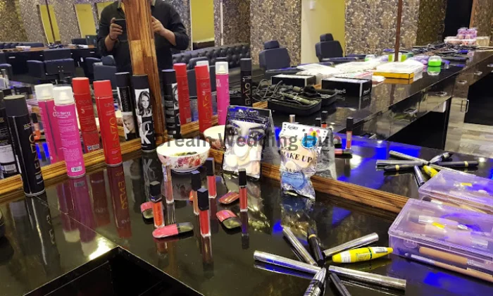 Glam  Glitter Womens Parlour