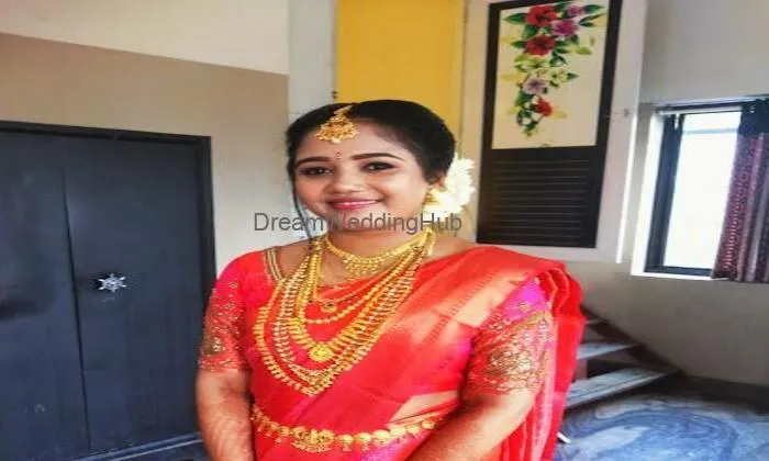Glam Makeovers Kottakkal