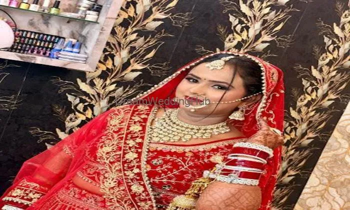 Glam Up Makeup Studio Pilkhuwa (hapur)