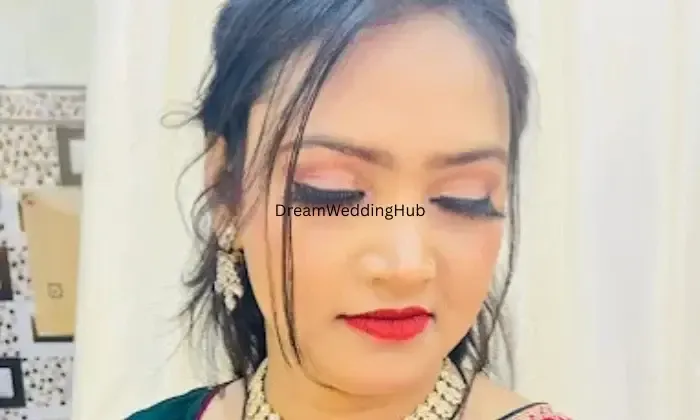 Glamorous Avenue Makeup Salon