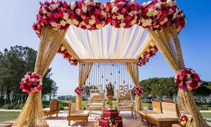 G.m. Flower & Decorator