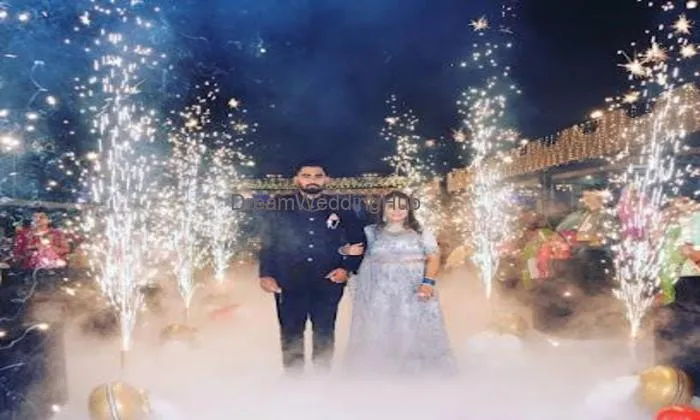 Gn Balloon Decoration & Wedding Entry