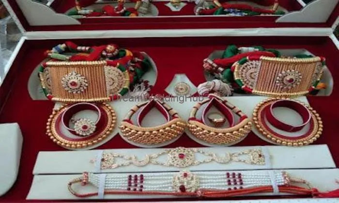 Gold And Silver Shop