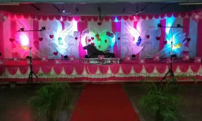 Golden Decorators