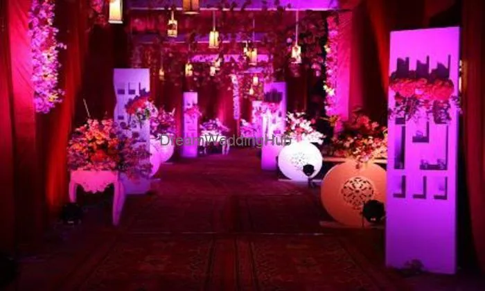 Grand Resort (luxurious Party Lawn)