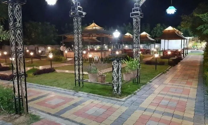 Greenleaf Restaurant And Lawns