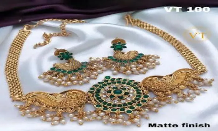 Gs Collection Imitation Jewellery
