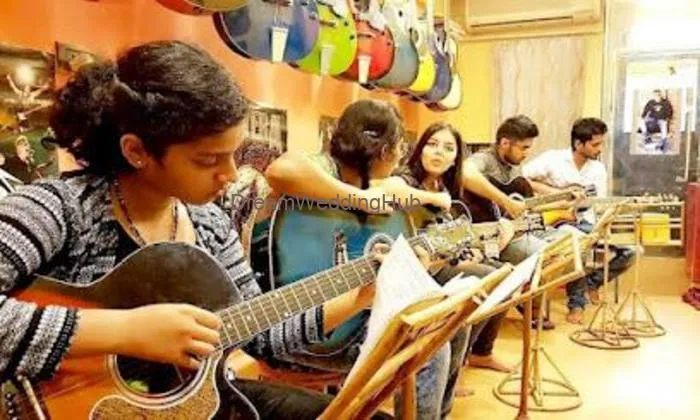 Guitar Hall - Chembur