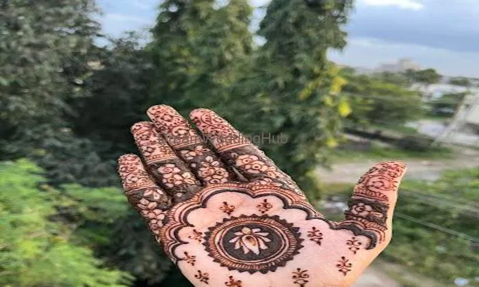 Gulbarga Ayeza Professional Mehandi & Mekeup Artist