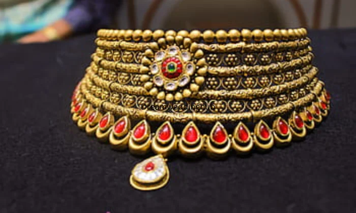Gulshana Ornaments