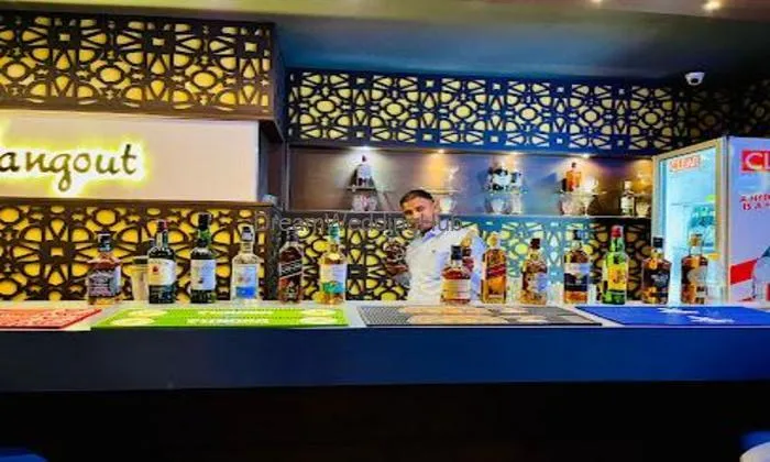 Hangout - The Lounge Bar