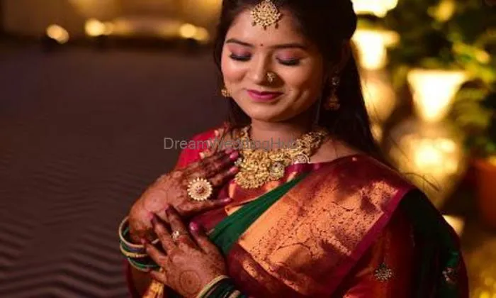 Happy Clicks Studio Happy Clicks Studio