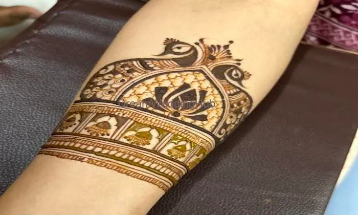 Harshala Mehndi Artist