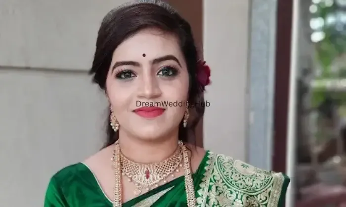 Harshus Makeup