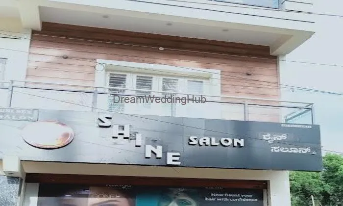 He & She Family Unisex Salon