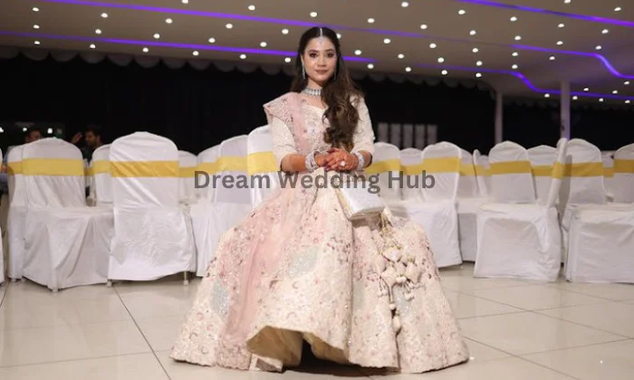 Heena Khan Makeup Artist