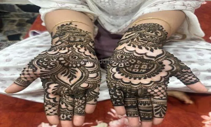 Henna & Nails By Khusii