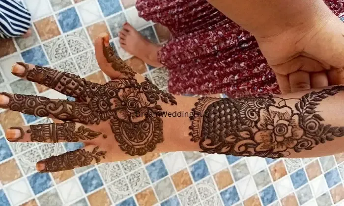 Henna  Artistry