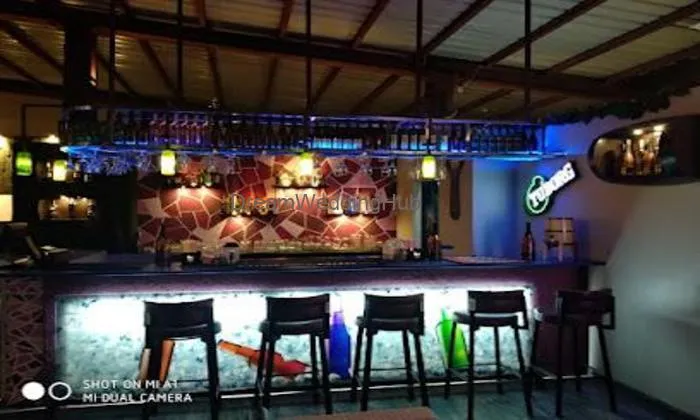 High Fly Bar And Restaurant