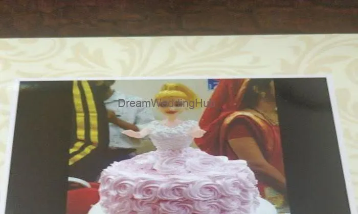 Hira Sweets & Cakes
