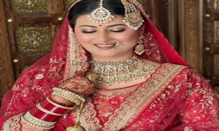 H.m Beauty Parlour- Bridal Makeup | Hd Makeup | Airbrush Makeup | Hair Treatment | Salon In Kurukshetra H.m Beauty Parlour- Bridal Makeup | Hd Makeup | Airbrush Makeup | Hair Treatment | Salon In Kurukshetra