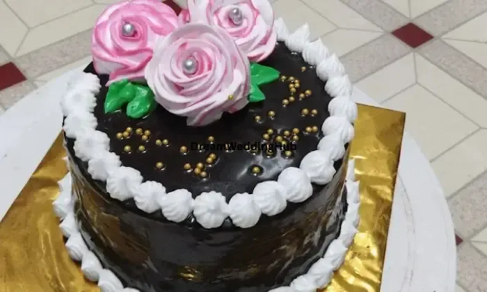 Homemade Fresh Eggless Cake
