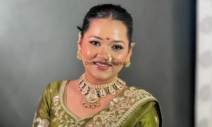 Honey Makeover Unisex Saloon