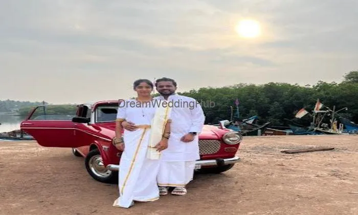 Honnavar Vintage Cars / Pre-wedding Photo Shoots