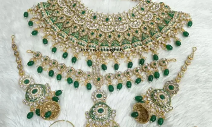 Hooli Jewellers