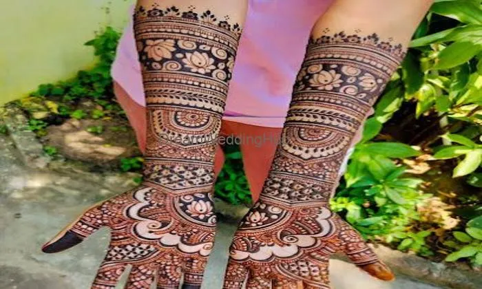 Hosur Mehendi Artist Nithya