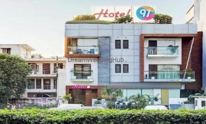 Hotel 91 Golf Course Road
