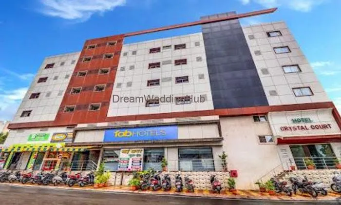 Hotel Crystal Court
