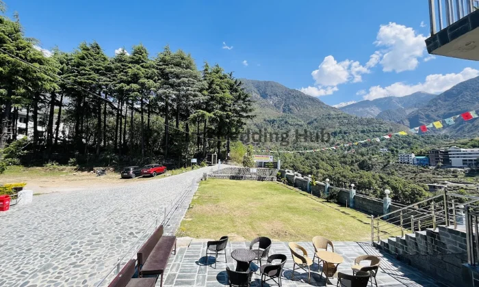 Hotel Devdar Resort