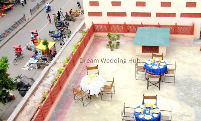Hotel Karnot Mahal