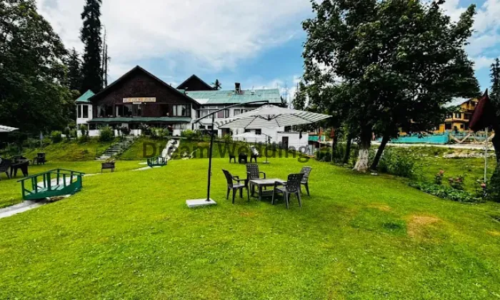 Hotel Pine Palace Resort