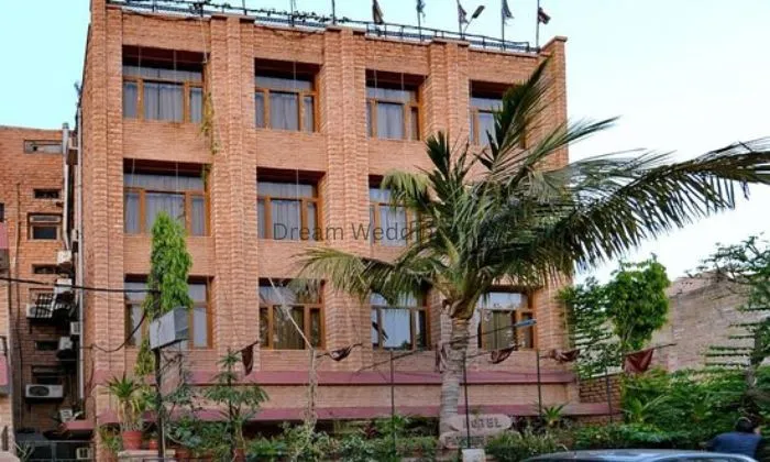 Hotel Pioneer Plaza