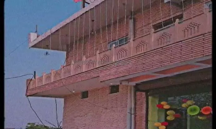 Hotel Raj Midway - Nightout Cafe & Hotel