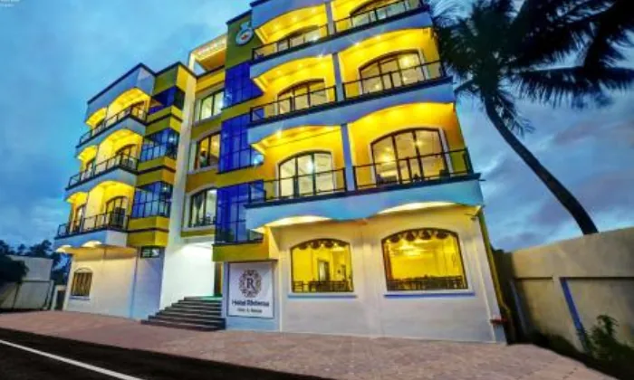 Hotel Rivieraa