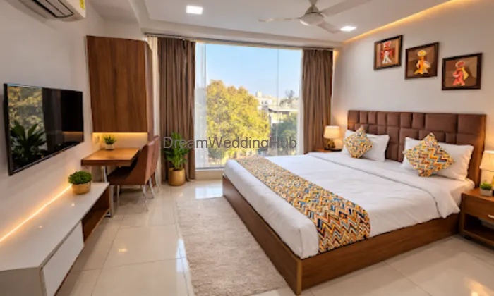 Hotel Shine Inn Couple Rooms Rohini West Metro Station . Near Rajiv Gandhi Hospital