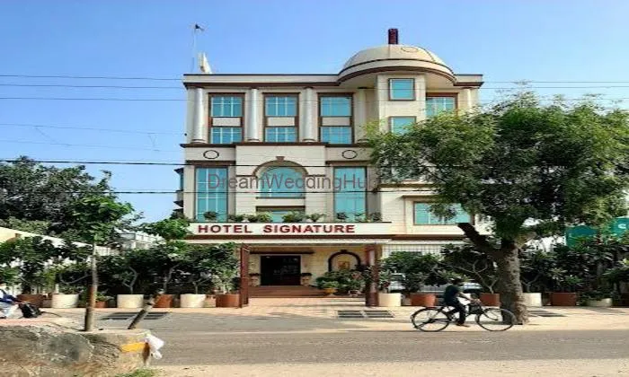 Hotel Signature
