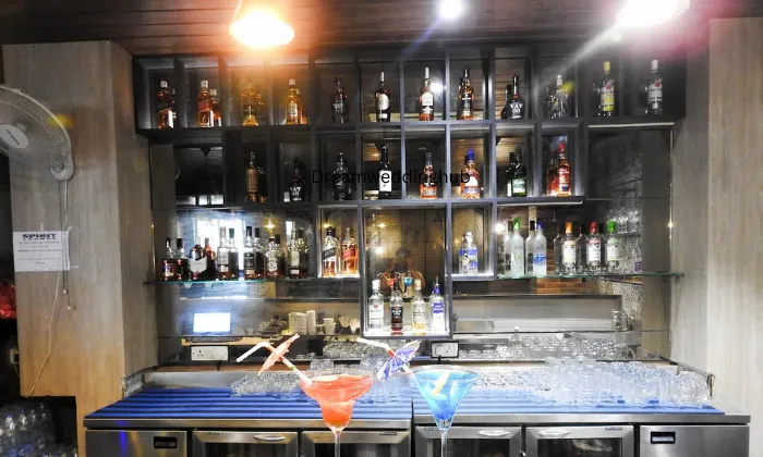 Hotel Sovereign Permit Room & Beer Bar